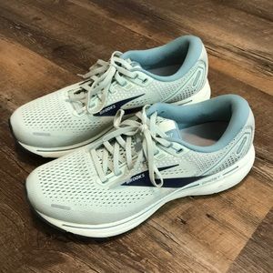 Brooks Ghost 14 / Womens Regular Width Size 9.5